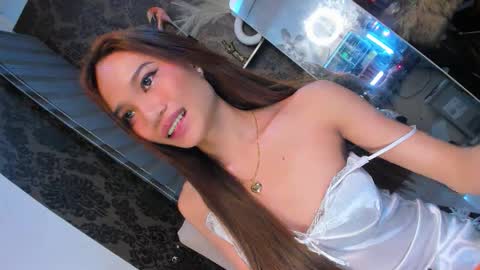 Snapshot of red_linn chatting on 09-13-25, 10:53 danika linn online show from 09-13-25, 10:53