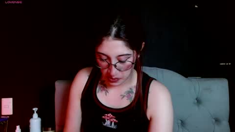 IG   OF red moonn online show from 06-04-26, 05:46