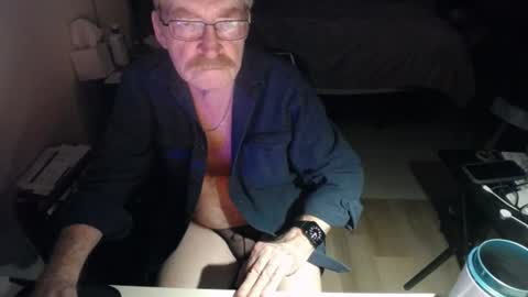 Snapshot of redbare12007 chatting on 07-26-26, 05:15 Red online show from 07-26-26, 05:15