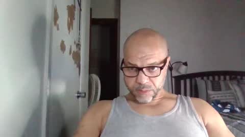 Snapshot of redbone441 chatting on 04-24-26, 01:41 Redbone online show from 04-24-26, 01:41