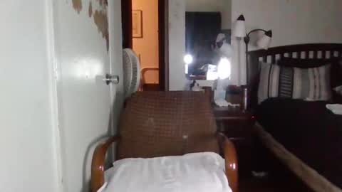 Snapshot of redbone441 chatting on 05-01-26, 02:16 Redbone online show from 05-01-26, 02:16