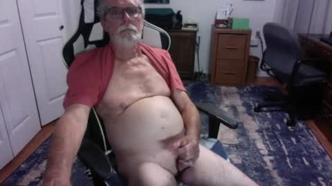Snapshot of redbud3075 chatting on 07-19-26, 05:00 Daddy G online show from 07-19-26, 05:00
