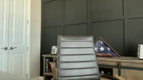 Snapshot of redbull1414 chatting on 11-25-25, 06:52 RedBull online show from 11-25-25, 06:52