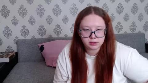 Chloe online show from 10-19-25, 09:43
