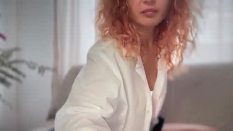 Snapshot of reddgirll chatting on 10-23-25, 07:51 reddgirll online show from 10-23-25, 07:51