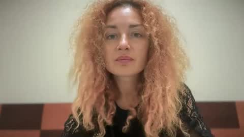 Snapshot of reddgirll chatting on 11-11-25, 10:32 reddgirll online show from 11-11-25, 10:32