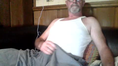 Snapshot of redfox60010 chatting on 07-06-26, 09:39 redfox60010 online show from 07-06-26, 09:39