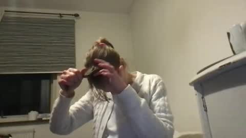 Redfox online show from 12-19-25, 07:21