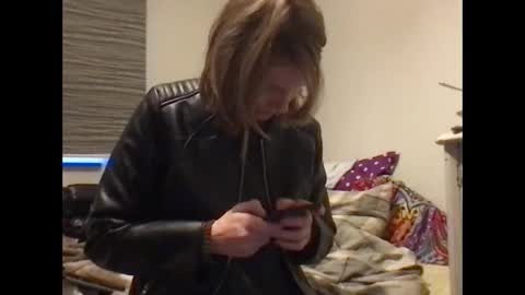 Snapshot of redfoxofficial chatting on 01-18-26, 08:07 Redfox online show from 01-18-26, 08:07