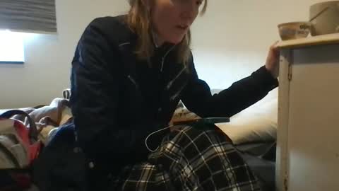 Snapshot of redfoxofficial chatting on 02-25-26, 10:03 Redfox online show from 02-25-26, 10:03