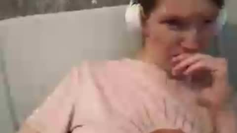 Snapshot of redfoxofficial chatting on 07-05-26, 12:56 Redfox online show from 07-05-26, 12:56