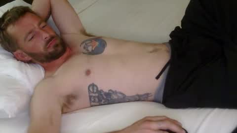 Snapshot of redheadlover828 chatting on 05-11-26, 03:51 Kevin online show from 05-11-26, 03:51