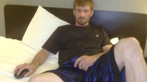 Snapshot of redheadlover828 chatting on 06-17-26, 05:54 Kevin online show from 06-17-26, 05:54
