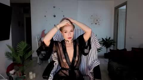 Alex online show from 12-20-25, 12:01