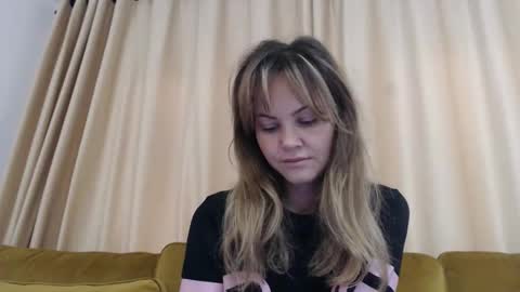 RedJessica online show from 11-01-25, 05:31