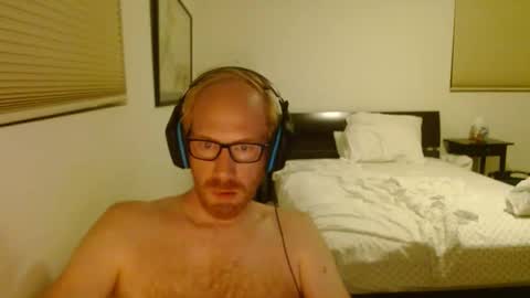 redrob57 online show from 09-27-25, 11:48