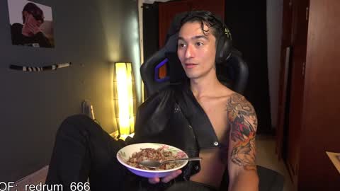 Snapshot of redrum_696 chatting on 01-23-25, 06:14 Red online show from 01-23-25, 06:14