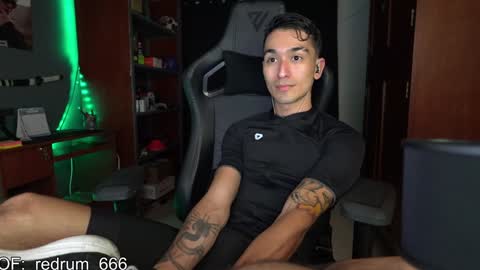 Snapshot of redrum_696 chatting on 02-02-25, 10:17 Red online show from 02-02-25, 10:17