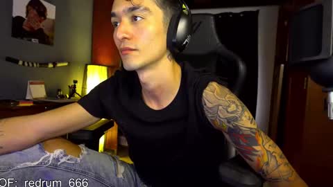 Snapshot of redrum_696 chatting on 02-11-25, 05:50 Red online show from 02-11-25, 05:50