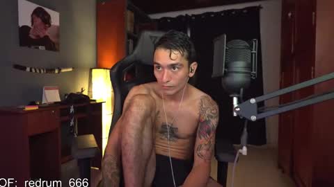 Snapshot of redrum_696 chatting on 02-21-25, 09:00 Red online show from 02-21-25, 09:00