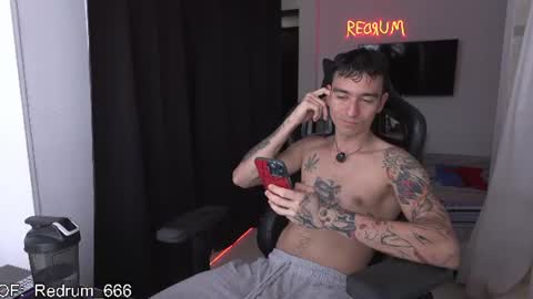 Snapshot of redrum_696 chatting on 07-11-26, 06:54 Red online show from 07-11-26, 06:54