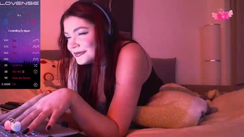 Snapshot of redyari chatting on 02-15-25, 11:58 Red online show from 02-15-25, 11:58