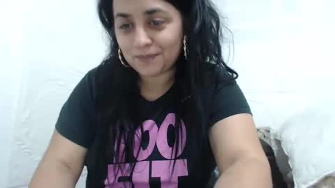 Snapshot of reeapassion chatting on 11-30-25, 09:19 Reea online show from 11-30-25, 09:19