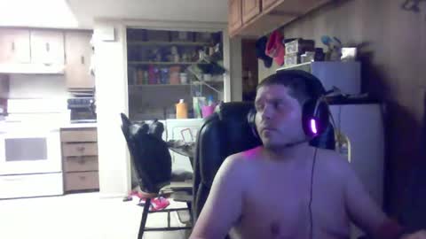 Snapshot of reecoiled chatting on 06-22-26, 01:18 reecoiled online show from 06-22-26, 01:18