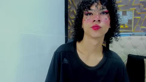 reed_kitty online show from 11-26-25, 01:23