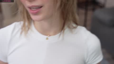 JessyinCherri yang online show from 12-15-24, 10:50