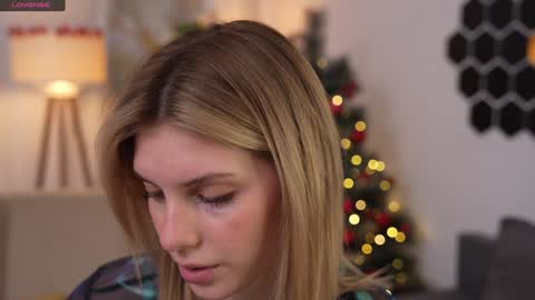 JessyinCherri yang online show from 12-21-24, 07:13