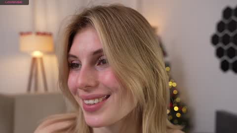 JessyinCherri yang online show from 12-30-24, 07:37