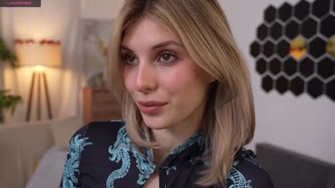 JessyinCherri yang online show from 01-12-25, 07:21