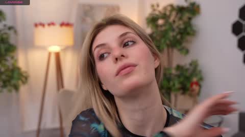 JessyinCherri yang online show from 01-18-25, 07:07