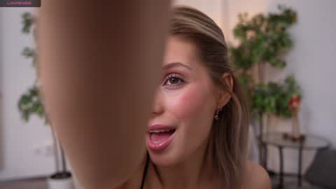 JessyinCherri yang online show from 01-23-25, 07:22