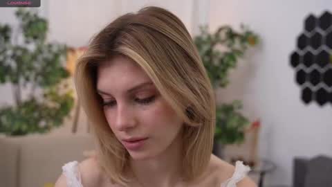 JessyinCherri yang online show from 02-13-25, 07:13