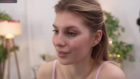 JessyinCherri yang online show from 02-15-25, 10:22