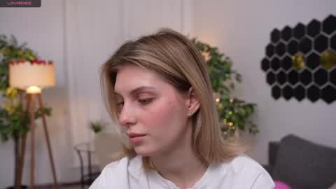 JessyinCherri yang online show from 02-16-25, 07:15