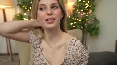 JessyinCherri yang online show from 03-01-25, 01:18