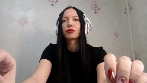 Mia online show from 03-16-26, 08:18