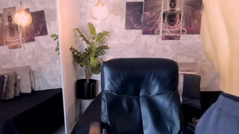 Regan online show from 10-02-25, 08:38