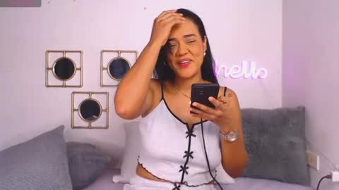 regina1819 online show from 03-04-25, 12:39