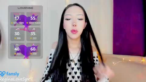 Snapshot of reginainspace chatting on 02-12-25, 12:16 Regina online show from 02-12-25, 12:16