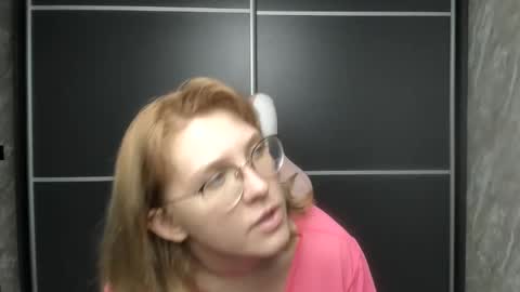 Snapshot of reginasmilee chatting on 02-01-25, 10:26 Regina online show from 02-01-25, 10:26