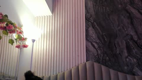 reginavegaa online show from 03-06-25, 06:05