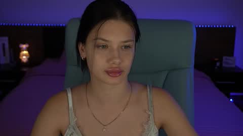 Snapshot of reginawine chatting on 10-12-25, 05:34 ReginaWine online show from 10-12-25, 05:34