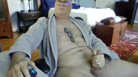 RegularGuyNOLA online show from 12-21-24, 05:29