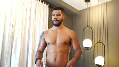 Snapshot of reik_von chatting on 07-23-26, 12:14 Reik online show from 07-23-26, 12:14