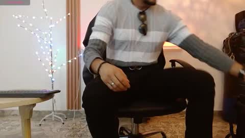   REIKO  online show from 01-16-26, 03:49