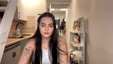 Snapshot of reilbelll chatting on 09-09-25, 07:13 Bell online show from 09-09-25, 07:13